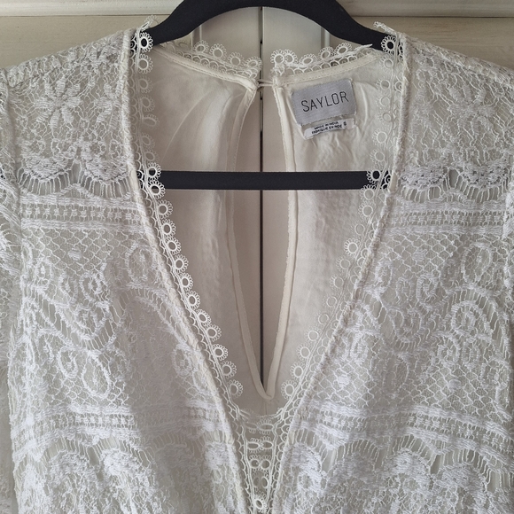 Saylor Elegant White Lace V-Neck Romper - Picture 3 of 8